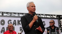 Ganjar mengatakan sambutan Rampak Genteng tersebut menjadi salah satu sambutan yang meriah yang dia dapatkan selama berkeliling Indonesia. 