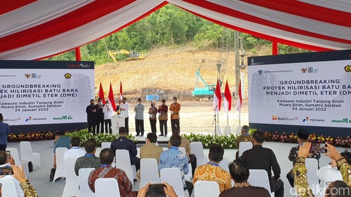 Ground breaking dilakukan Presiden Joko Widodo pada proyek DME pengganti gas LPG di Muara Enim 25 Januari 2022 lalu.