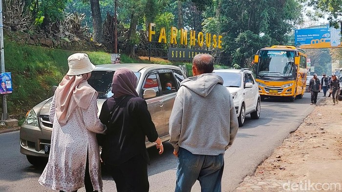 Kondisi Arus Lalu Lintas di Kawasan Wisata Lembang