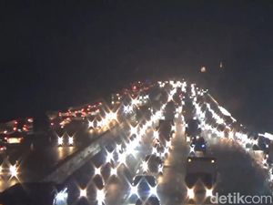 Cerita Warga Pilih Mudik Lebih Awal Demi Hindari Macet di Tol Cikampek