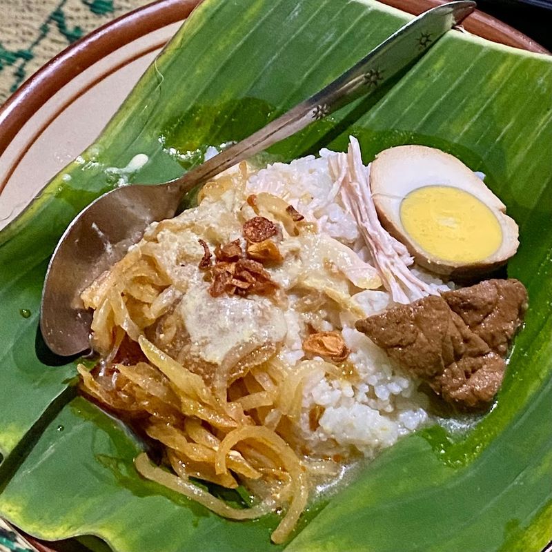 Liburan di Semarang? Mampir Cicip 5 Nasi Ayam Enak di Sini