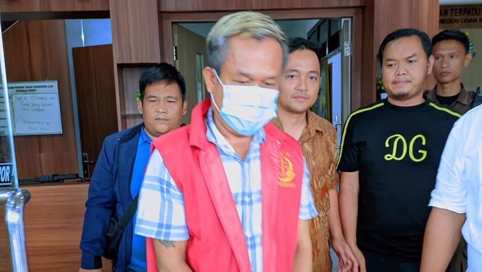 dugaan tindak pidana korupsi penyalahgunaan pengelolaan pendapatan asli desa