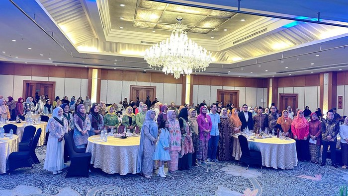 Momen Perayaan 25 Tahun Forhati Forhati merayakan 25 tahun mengusung bertema meneguhkan nilai insan cita, menuju indonesia emas dan memperingati hari ibu perempuan berdaya, indonesia maju.