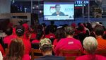 Momen Relawan Pink Nobar Debat Cawapres 2024