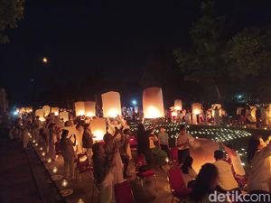 Cara Beli Tiket untuk Lihat Penerbangan Lampion Waisak di Borobudur