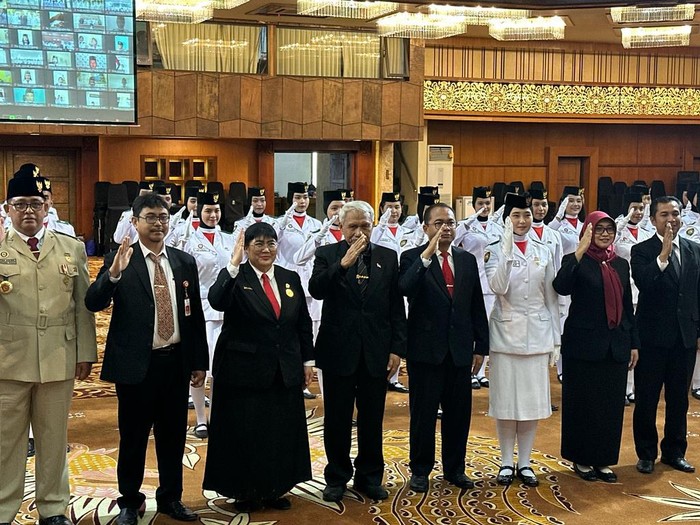 Pemprov Jatim angkat Purnapaskibraka jadi duta Pancasila