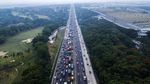 Libur Nataru, Tol Jakarta-Cikampek Dipadati Kendaraan