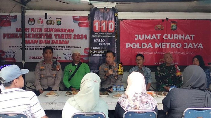 Polres Metro Jaksel mengimbau Siskamling dan Bhabinkamtibmas patroli rumah warga yang mudik Natal.