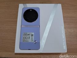 Unboxing Tecno Phantom V Flip 5G, HP Lipat Modis Harga Rp 8 Jutaan
