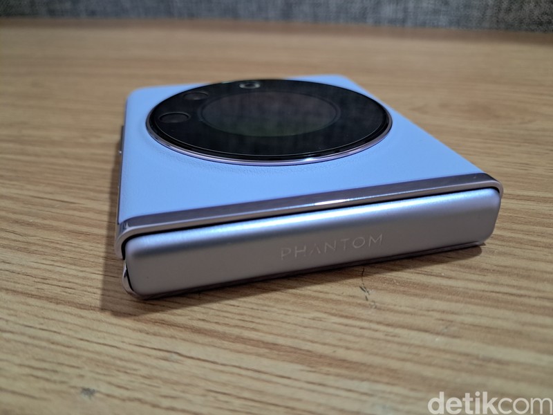 Tecno Phantom V Flip 5G