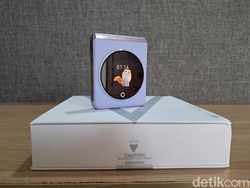 Unboxing Tecno Phantom V Flip 5G, HP Lipat Modis Harga Rp 8 Jutaan