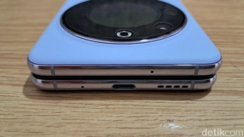 HP ini memiliki speaker stereo, yang diklaim dapat menghasilkan suara jernih dan kencang. Ponsel ini tidak memiliki jack audio 3,5 mm, tetapi mendukung konektivitas Bluetooth 5.1, yang dapat digunakan untuk menghubungkan ponsel dengan perangkat audio nirkabel. Foto: detikINET/Josina