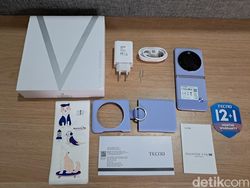 Unboxing Tecno Phantom V Flip 5G, HP Lipat Modis Harga Rp 8 Jutaan