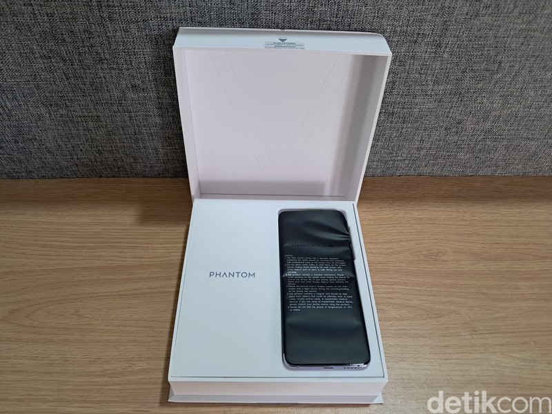 Tecno Phantom V Flip 5G