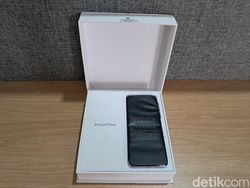 Unboxing Tecno Phantom V Flip 5G, HP Lipat Modis Harga Rp 8 Jutaan