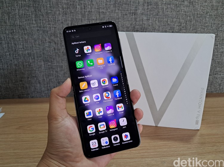 Tecno Phantom V Flip 5G