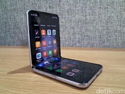 Unboxing Tecno Phantom V Flip 5G, HP Lipat Modis Harga Rp 8 Jutaan