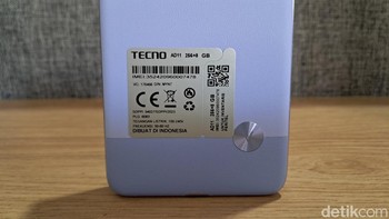 HP ini juga memiliki kamera bagian dalam resolusi 32 MP (wide), dan bukaan f/2.5. Kamera ini juga dilengkapi dengan dual LED flash. Foto: detikINET/Josina