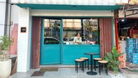 Namanya Kafe Uma Oma, berada di kawasan Blok M Square, Jakarta Selatan.