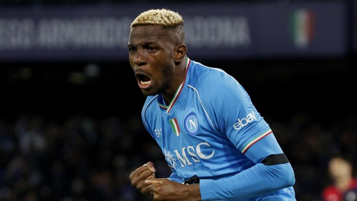 Soccer Football - Serie A - Napoli v Cagliari - Stadio Diego Armando Maradona, Naples, Italy - December 16, 2023 Napolis Victor Osimhen celebrates scoring their first goal REUTERS/Ciro De Luca
