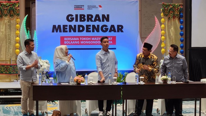 Acara Gibran mendengar di Manado (Adrial/detikcom)