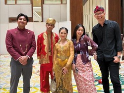 5 Gaya Adhisty Zara Nonton Debat Cawapres Pakai Kebaya, Ayu Tenan