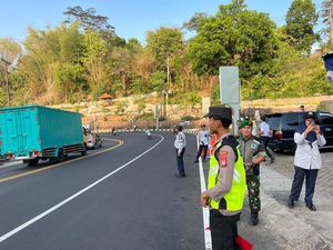 Lalin Jalan Jogja-Wonosari Sore Ini Lancar, Jangan Langgar Marka Jalan!