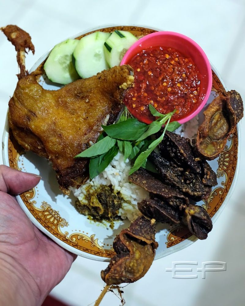 rekomendasi bebek goreng enak di surabaya