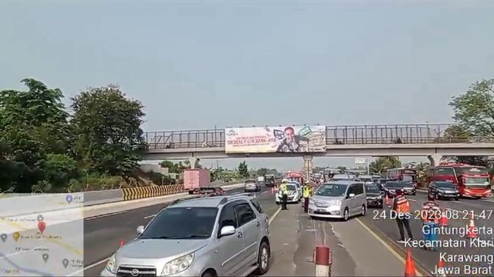 Contraflow Diberlakukan Di Tol Japek Km 55 65 Arah Cikampek Pagi Ini 8905