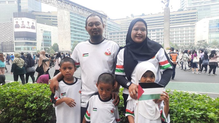 Eko dan keluarganya di CFD (Annisa/detikcom)
