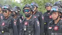 Selain menyampaikan visi misi, mereka juga diminta untuk mendengarkan saran, dan masukan masyarakat. Hal ini untuk menyempurnakan program Paslon 03.