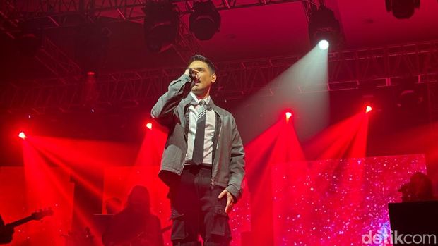Konser Solo Afgan di Bandung