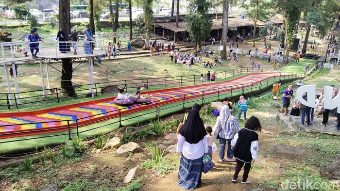 Objek wisata Woodland di Kabupaten Kuningan. Objek wisata Woodland di Kabupaten Kuningan.