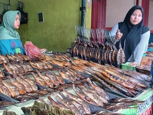 Yuk, Isi Liburan dengan Berburu Kuliner Ikan Asap di Pasuruan