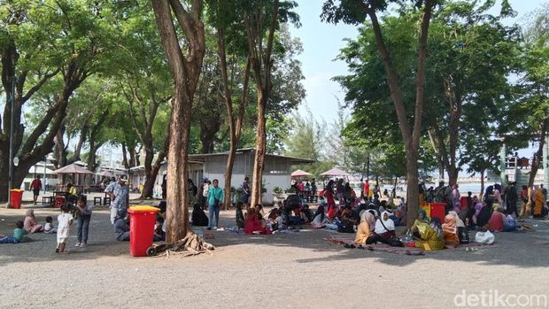 Pesona kawasan pesisir Surabaya