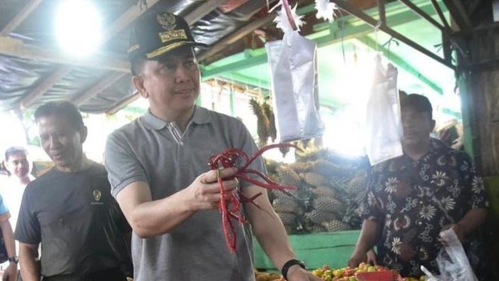 Pj Gubernur Sumsel tinjau harga bahan pokok di pasar di Lubuklinggau.