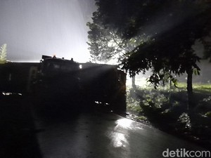 Kronologi Bus Pengangkut Siswa Ciamis Terguling di Sumedang