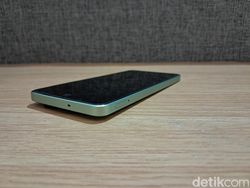 Unboxing Realme C67, Ponsel Rp 2 Jutaan Desain Kekinian