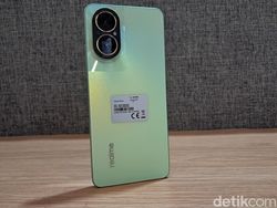 Unboxing Realme C67, Ponsel Rp 2 Jutaan Desain Kekinian