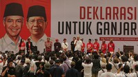Capres Ganjar Pranowo menghadiri langsung deklarasi yang diadakan di De Tjolomadoe, Kecamatan Colomadu, Kabupaten Karanganyar pada Minggu (24/12/2023).