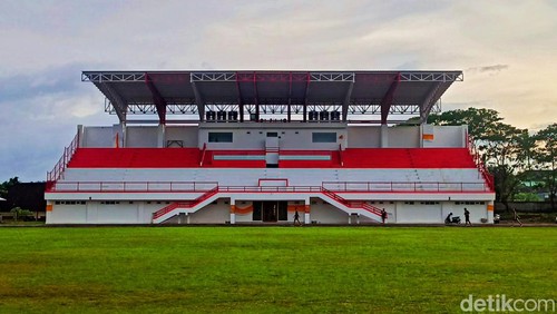 Stadion I Gusti Ketut Jelantik (IGKJ) di Jalan Raya Veteran, Karangasem, Bali, beberapa waktu yang lalu (Foto: I Wayan Selamat Juniasa/detikBali)