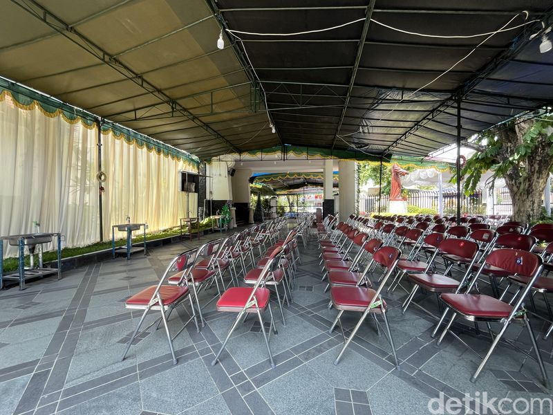 Suasana Gereja Katolik St. Antonius Padua Kotabaru, Jogja, Minggu (24/12/2023).