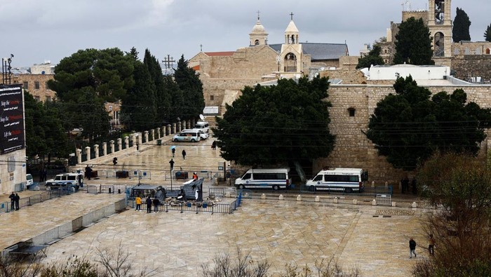 A general view of the Church of the Nativity in Bethlehem on Christmas Eve, in the Israeli-occupied West Bank, December 24, 2023. REUTERS/Yosri Aljamal