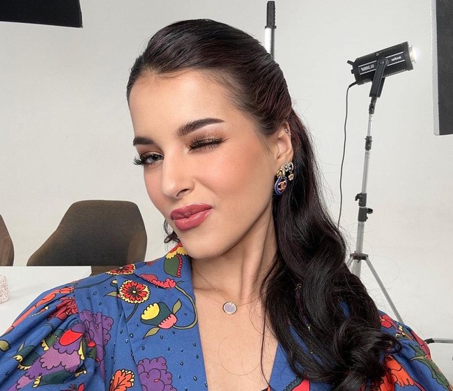 Ini penampilan Tasya Farasya dengan makeup natural khas Nagita Slavina. Didandani MUA Marlene Hariman, Tasya Farasya tampil memesona dan terlihat fresh. Foto: Dok. Instagram Tasya Farasya