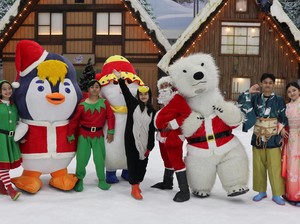 Libur Nataru, Saatnya Main Ski dan Nonton Parade Salju di Trans Snow World!