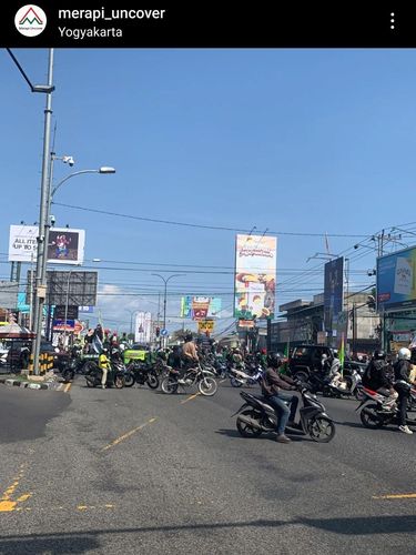 Video keribbutan disebut terjadi di simpang Maguwo, Sleman, Minggu (24/12/2023).