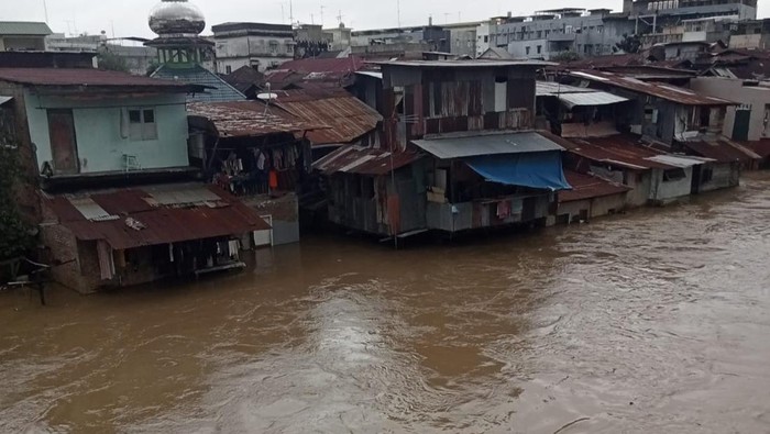 Wilayah Kampung Aur Medan banjir karena luapan sungai