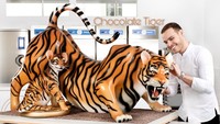 Beberapa waktu lalu, Guichon sempat memperlihatkan kreasi cokelat berbentuk harimau itu di Instagram. Mulai dari warna hingga bentuknya terlihat natural. Foto: Instagram @amauryguichon