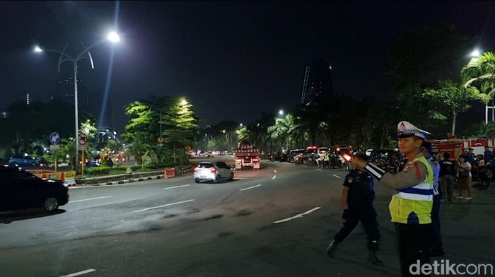 Bundaran Cito arah masuk Kota Surabaya.