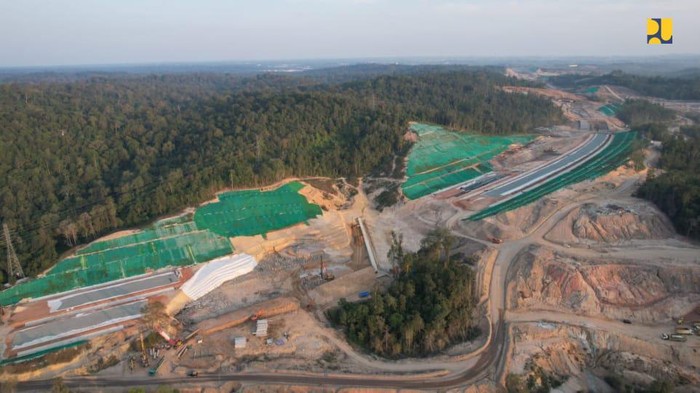 Kementerian PUPR melaporkan progres konstruksi infrastruktur dasar IKN Tahap 1 telah mencapai 62,65%. Ditargetkan pembangunan IKN Tahap 1 rampung tahun 2024.